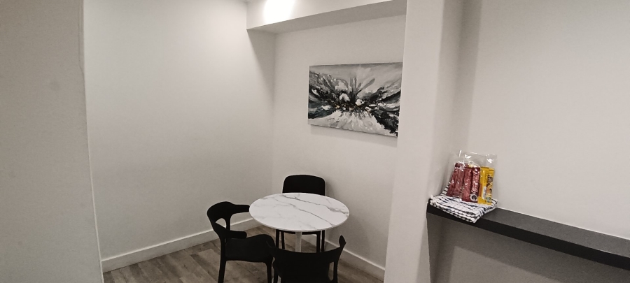 2 Bedroom Property for Sale in Woodstock Western Cape